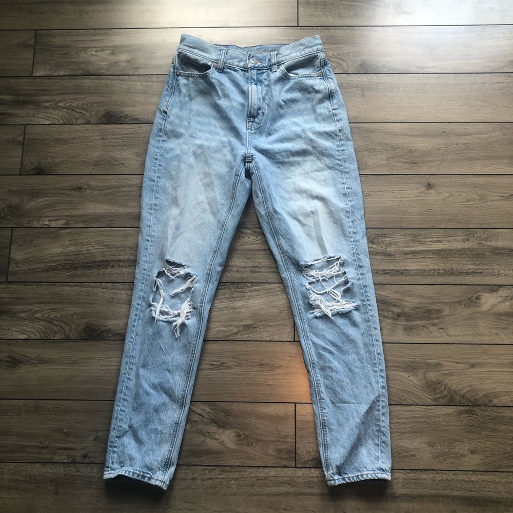 American Eagle Mom Jeans